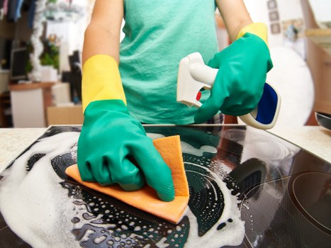 Deep carpet cleaning process restoring a high-traffic area